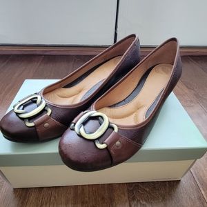 Nurture Springer201 Brown Wedges 8M - New in box